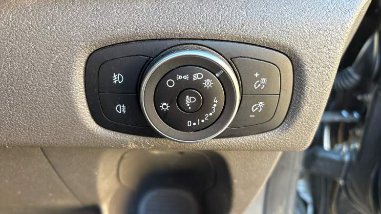 Ford Transit Custom 340 L1 Diesel Fwd 2.0 EcoBlue 170ps Low Roof Limited Van Auto